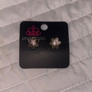 Paparazzi Silver Floral Stud Earrings